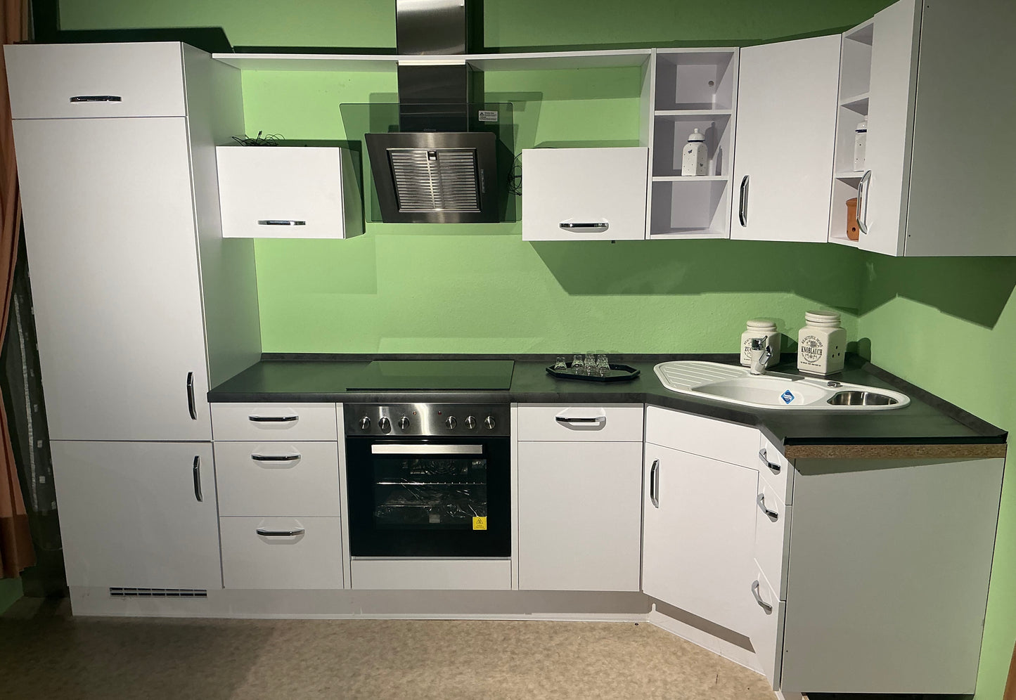 Ausstellungsküche Weiß